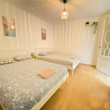 Apartment In The Heart Of *